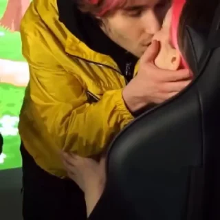 👩‍❤️‍💋‍👨 emoji луви луви Telegram sticker 19 of 28