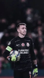 🗿 emoji Galatasaray Telegram sticker 15 of 43