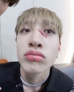 😚 emoji Бан Чан ворлд доминейшн Telegram sticker 10 of 37
