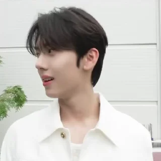 🧷 emoji Singles Magazine Behind ⋮ @Zb1boyz Telegram sticker 12 of 50