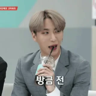 🍓 emoji Park SEONG HWA Telegram sticker 16 of 47
