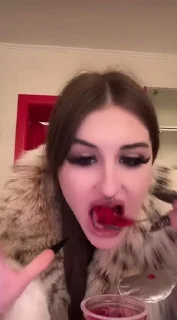 🌟 emoji Госпожа Эвелин Telegram sticker 16 of 29