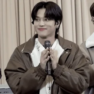 🛵 emoji Wooyoung|@AteezFun Telegram sticker 5 of 61