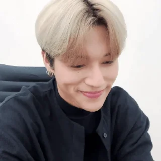 🛵 emoji Wooyoung|@AteezFun Telegram sticker 6 of 61