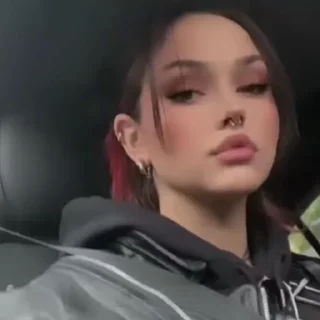 ➰ emoji Maggie Lindemann (@SpaTiul) Telegram sticker 18 of 35