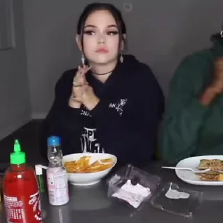 ➰ emoji Maggie Lindemann (@SpaTiul) Telegram sticker 5 of 35
