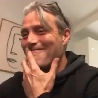 🧣 emoji 「Mads」 by @synamour Telegram sticker 20 of 81