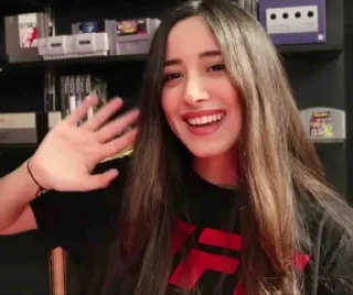 👋 emoji Mia Plays 2 @MiaPlays @ElOlive Telegram sticker 5 of 120