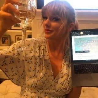 🥂 emoji Taylor Moød Telegram sticker 4 of 120