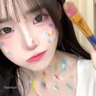 Sticker from @toptg2 表情包大全-动态美女