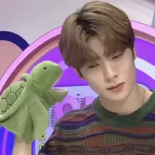 Sticker from ♡ ｊａｅｈｙｕｎ ♡ by @helpbykeka