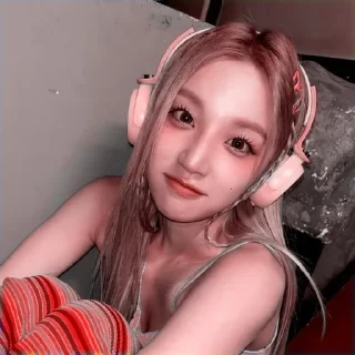 ☺️ emoji Yuqi Telegram sticker 6 of 38