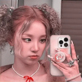 📱 emoji Yuqi Telegram sticker 9 of 38