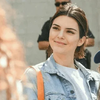 😐 emoji 'Kendall Jenner | @iStickerLand, Telegram sticker 4 of 91
