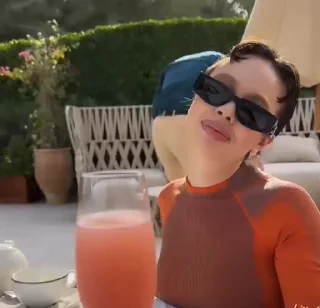 🥂 emoji Instasamka @StickersByboggi Telegram sticker 1 of 50