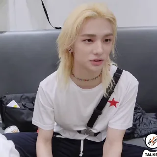 ☁️ @Hyunipaack‌‌  ٫  Versace boy, sticker Telegram 20 sur 40