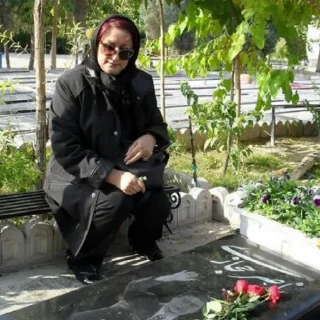 😐 الهه های سینمای ایران @hajargif, Telegram sticker 6 of 29