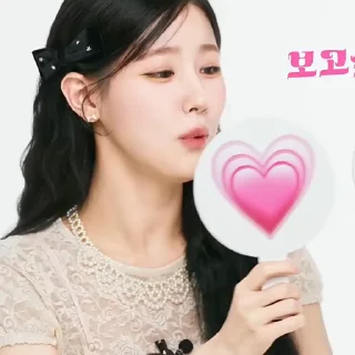 ☁️ ✶ ٫٫ 𝖻𝗂𝗋𝗍𝗁𝖽𝖺𝗒 𝗀𝗂𝗋𝗅    ︳@miyeondoll, Telegram sticker 6 of 38