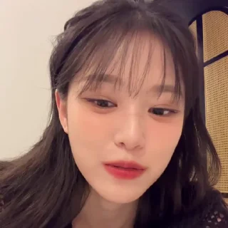 live . hyunjin @zeromshi
