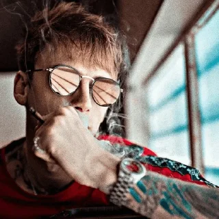 - MGK  ♠️