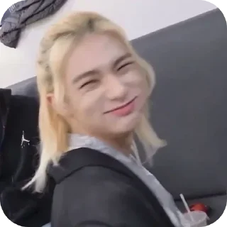 دايون اون توب @hwang_dayeon
