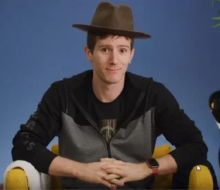 🎩 Linus Tech Tips, sticker Telegram 15 sur 108