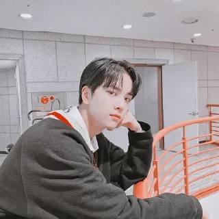 Sticker from ＹＯＵＮＧＨＯＯＮ ＴＨＥ ＢＯＹＺ タ印ゅ @RAYN_JAR