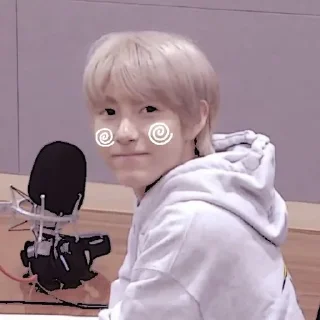 Sticker from — 🎀 Renjun . . @Ddoyie