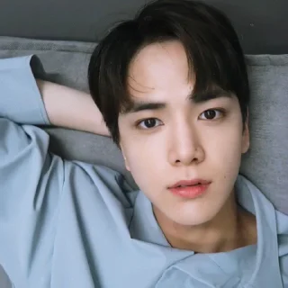 Sticker from YOUNGHOON @stickertheboyz