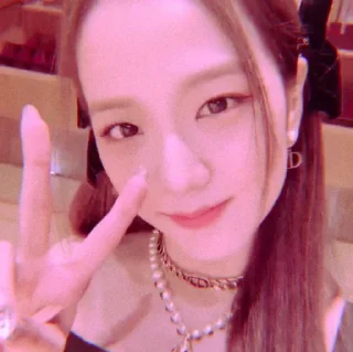 Sticker from kim jisoo  @araldya