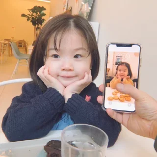 Sticker from baby sulli @teruntuksenja