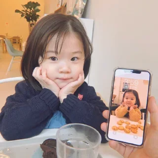 Sticker from baby sulli @teruntuksenja