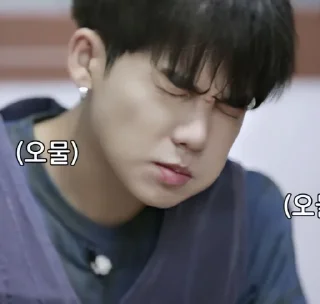 Sticker from ᝰ໋᳝݊ choi hyunsuk ⵓ @lowkeyst