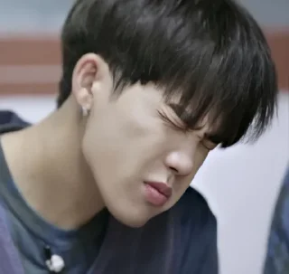 Sticker from ᝰ໋᳝݊ choi hyunsuk ⵓ @lowkeyst