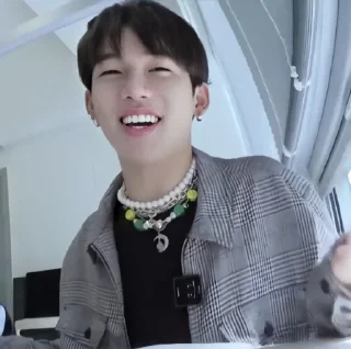 Sticker from ᝰ໋᳝݊ choi hyunsuk ⵓ @lowkeyst