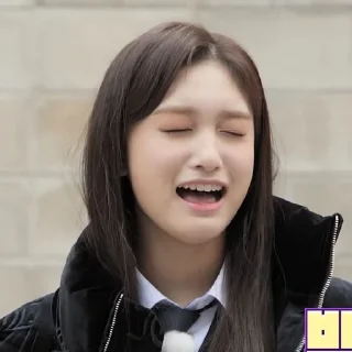👧 emoji Leeseo Telegram sticker 13 of 30