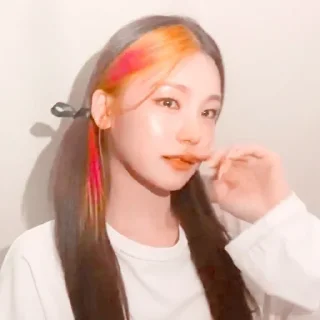 🤩 emoji Yeji @dizellepack Telegram sticker 19 of 30
