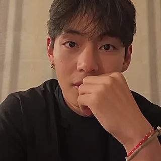 ⌚️ emoji Kim Taehyung :: @gifceline Telegram sticker 21 of 70