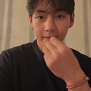 ⌚️ emoji Kim Taehyung :: @gifceline Telegram sticker 6 of 70