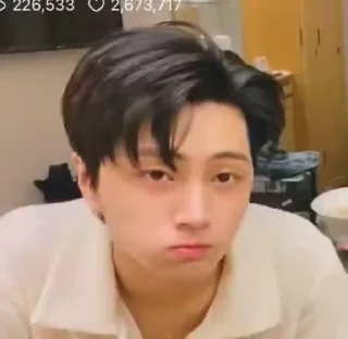 🫶 emoji 🫶🏻 𝐉𝐚𝐲 🫶🏻 @ywenfenn Telegram sticker 7 of 25