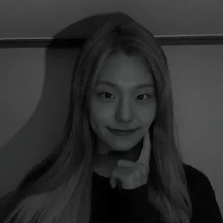 Sticker from Hwang Yeji · @liachy
