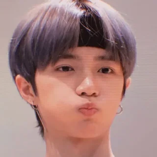 Sticker from 🎐≭ CHOI BEOMGYU @GALLERYOURS