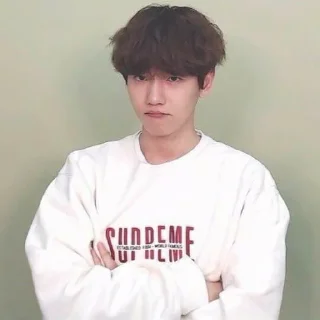 Sticker from Hak paten [ @BBAEKHYUN92 ]