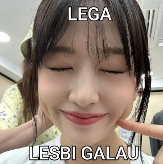 Sticker from Lesbiola gank 🤔