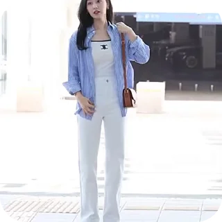 Sticker from Kim Jiwon :: @gifceline
