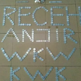 Sticker from random banget kek kamu xixixi