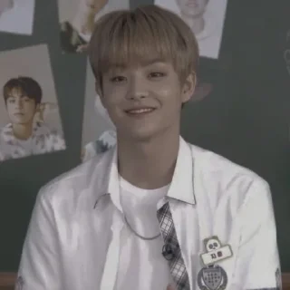 Sticker from jihoon. @dvandrxz