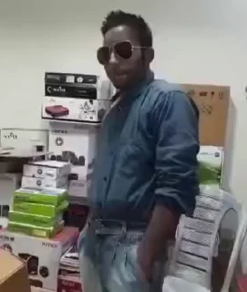 😎 emoji 𓆩×͜ 𝐊𝐚𝐧𝐢𝐤𝐚🥀˟༗»𓆪s video kang pack 14 Telegram sticker 1 of 50