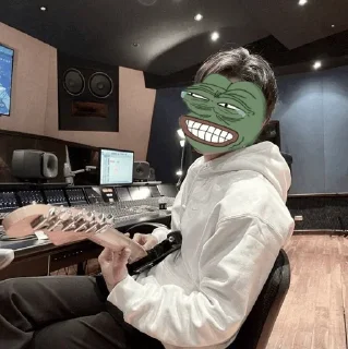 ♻️ emoji pepe   @stickers_gifs_store Telegram sticker 19 of 120