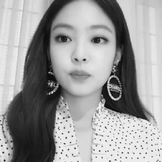 Sticker from — Jennie dark @sxxayy